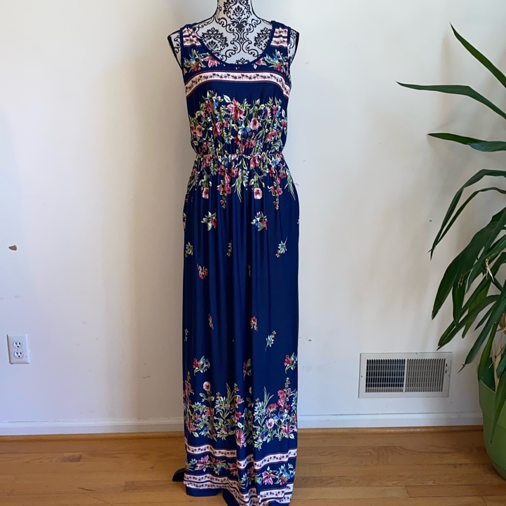 White Birch Sleeveless Floral Print Maxi Dress Size Medium - Picture 2 of 14